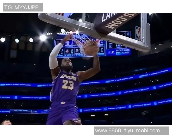 神射手AJ格林三分球全中展现超强实力助球队赢得胜利